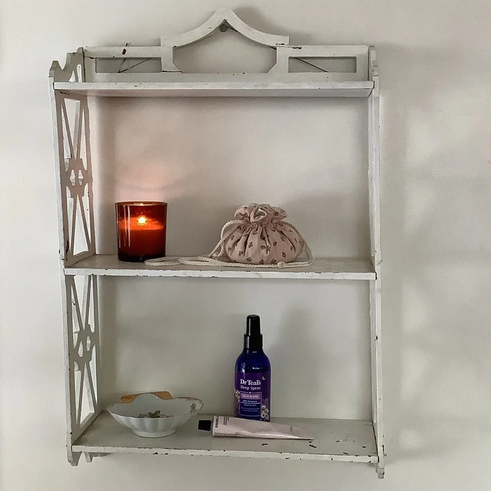 Vintage 3 Tier Shabby Chic Chippy White Painted Wall Shelf